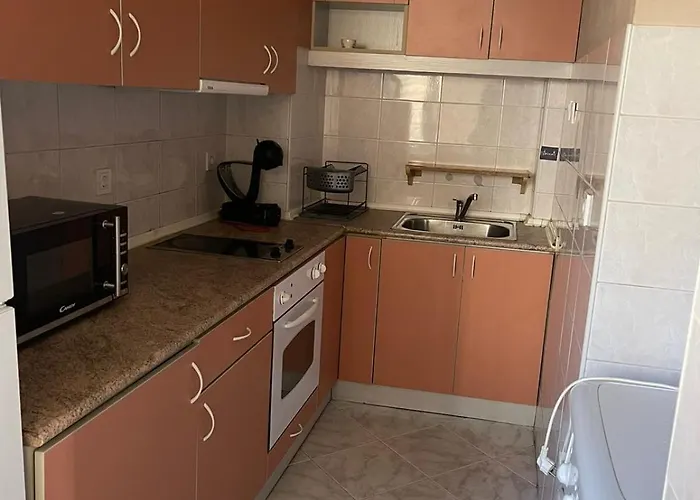 Flat- 6 People- Chataldja * Varna